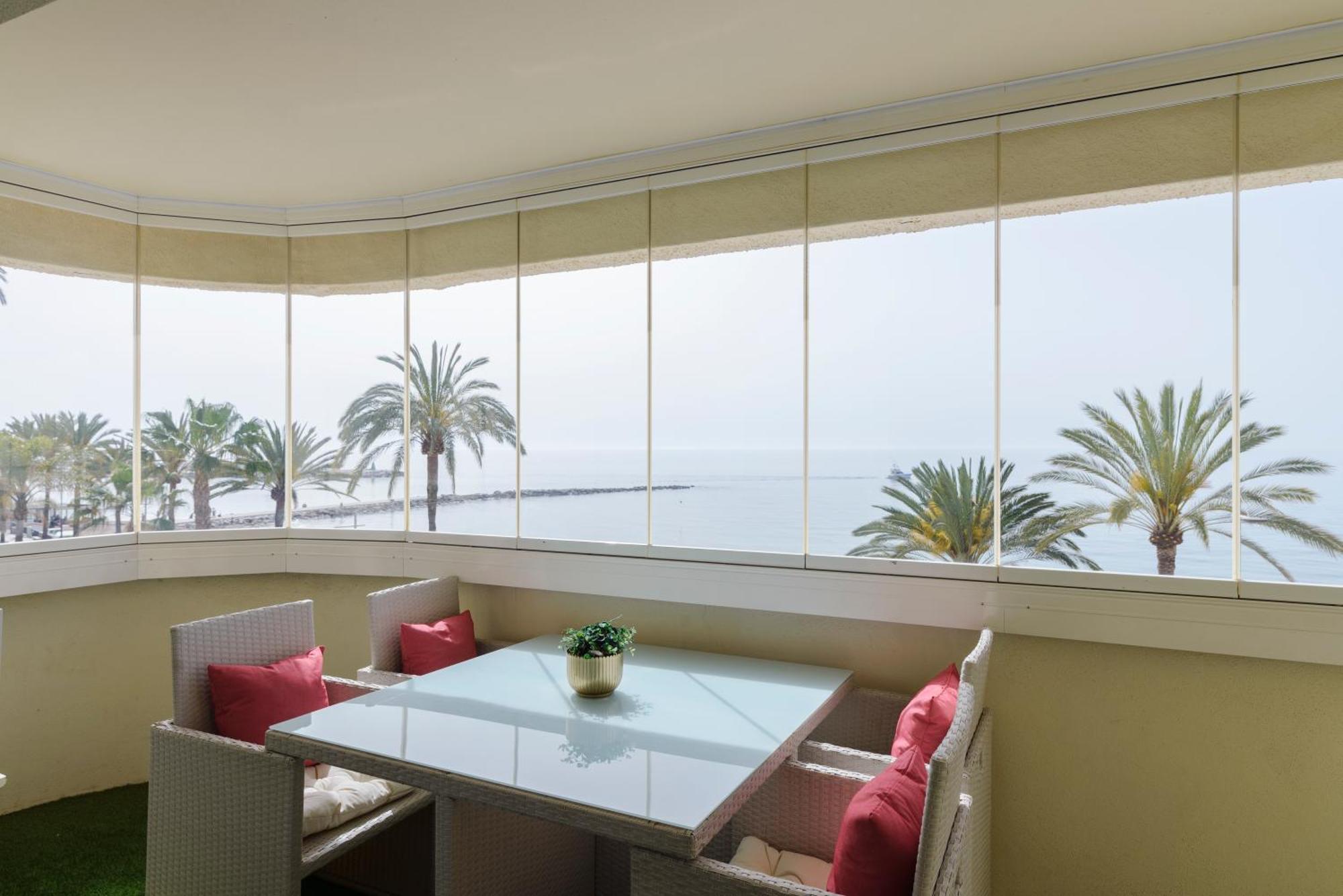 Sea Front In Center Appartamento *